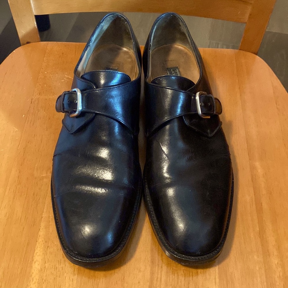 Beautiful black Ferragamo Tramezza Single buckle monk shoes.
